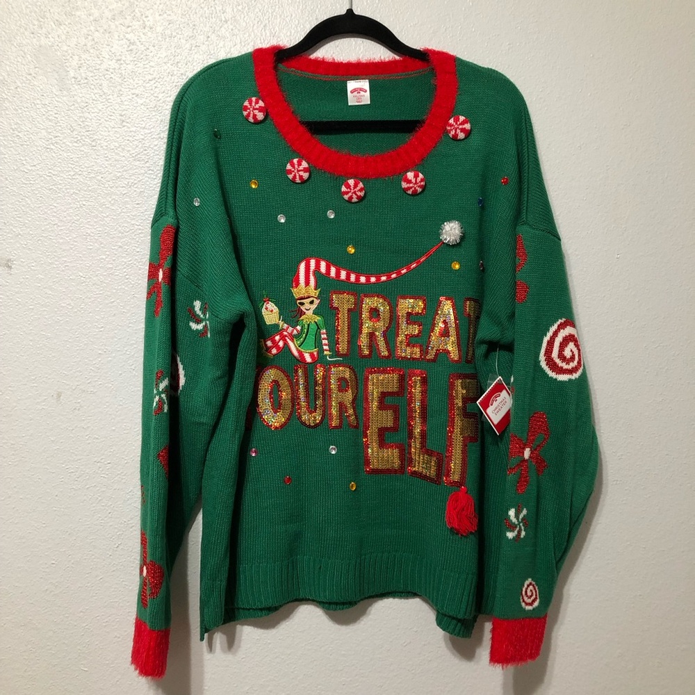 Holiday Time Red and Green Garment Like New